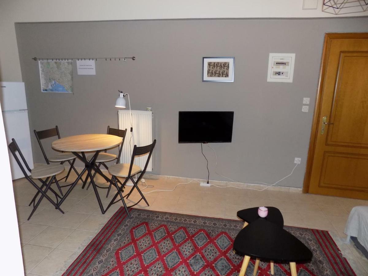 George'S Apartment In Volos Area Bagian luar foto