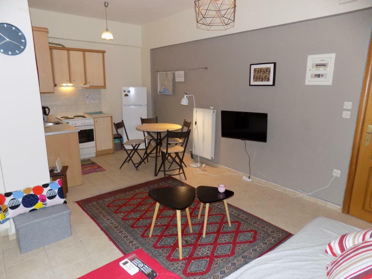George'S Apartment In Volos Area Bagian luar foto