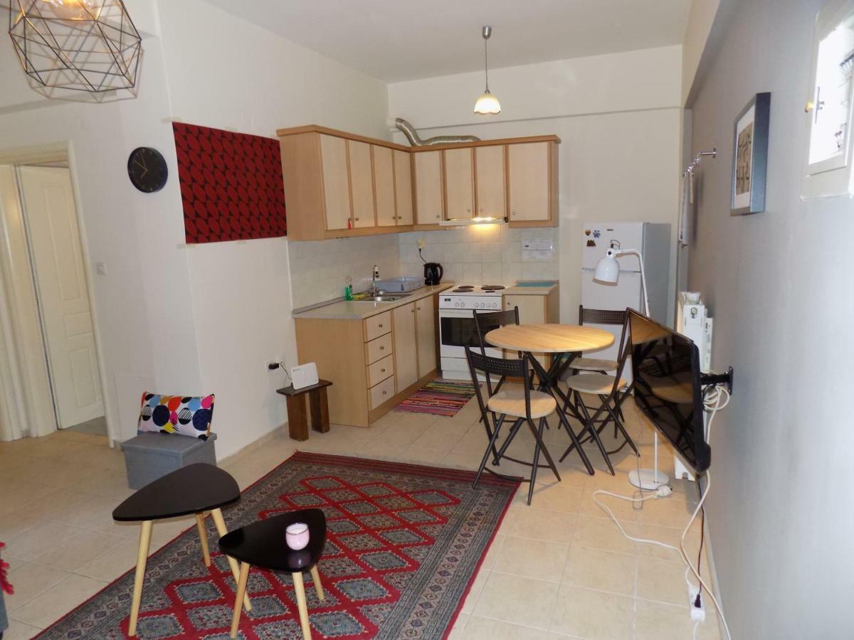 George'S Apartment In Volos Area Bagian luar foto