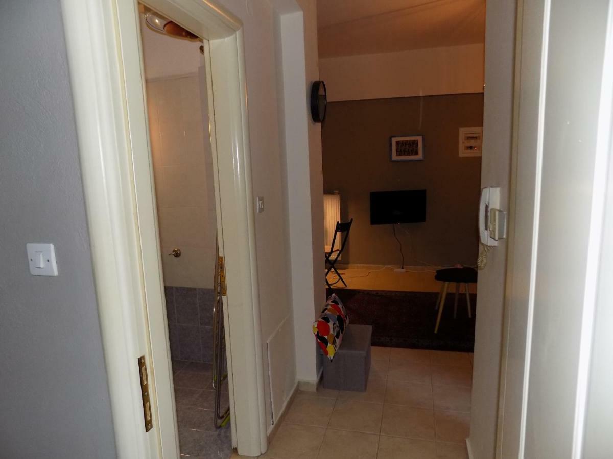 George'S Apartment In Volos Area Bagian luar foto