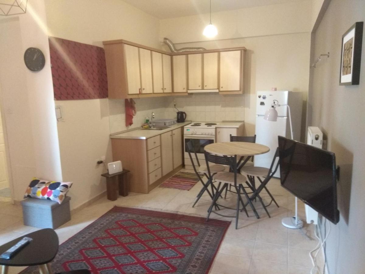 George'S Apartment In Volos Area Bagian luar foto